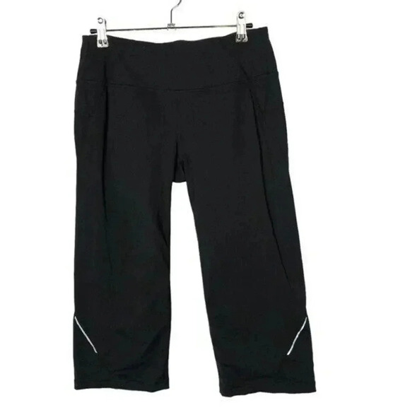 Athleta Pants - Athleta Black Cropped Athletic Yoga Capris S